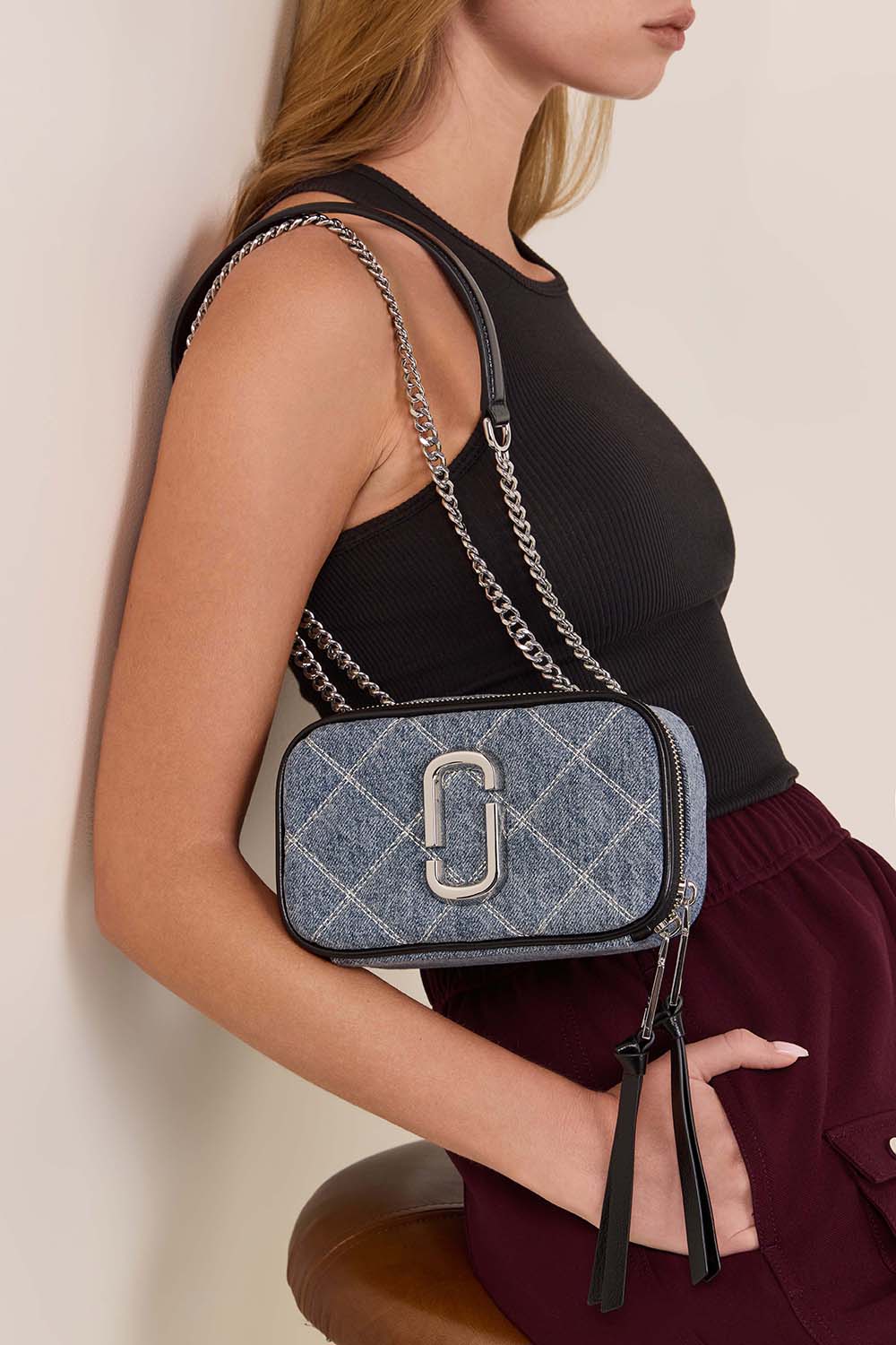 תמונת כל הלוק של תיק סנפשוט